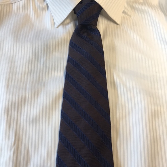 Beautiful Faconnable dark brown with dark blue diagonal stripes, 100% silk tie. - Picture 9 of 9